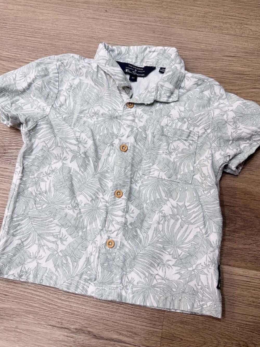 Ben Sherman Toddler Boys Short Sleeve Tropical Palm Leaf Button-Down Shirt 2T